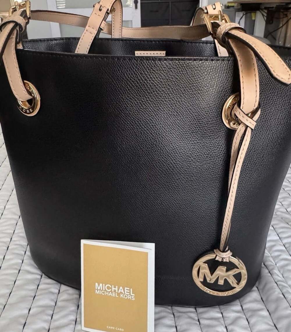 Michael Kors Bucket Bag Black Leather